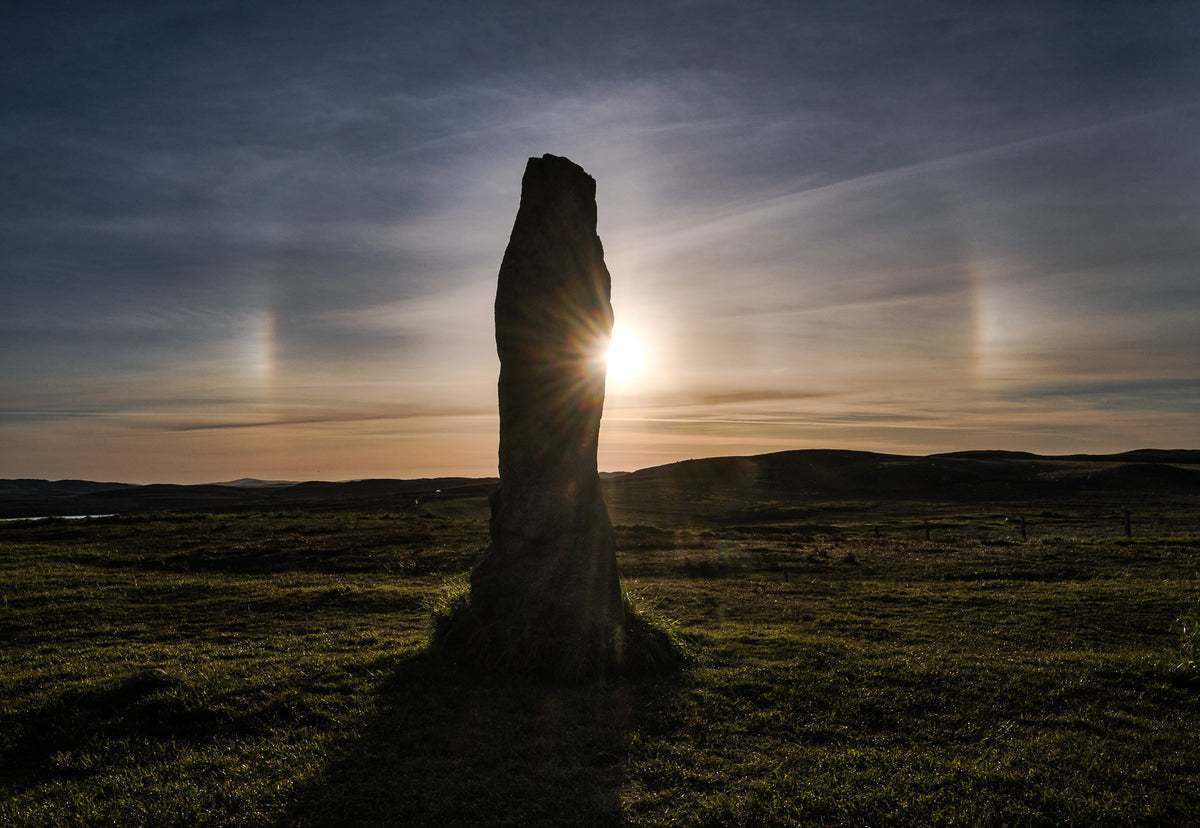 Callanish stone, Sun halo and Sundogs - Canvas print
