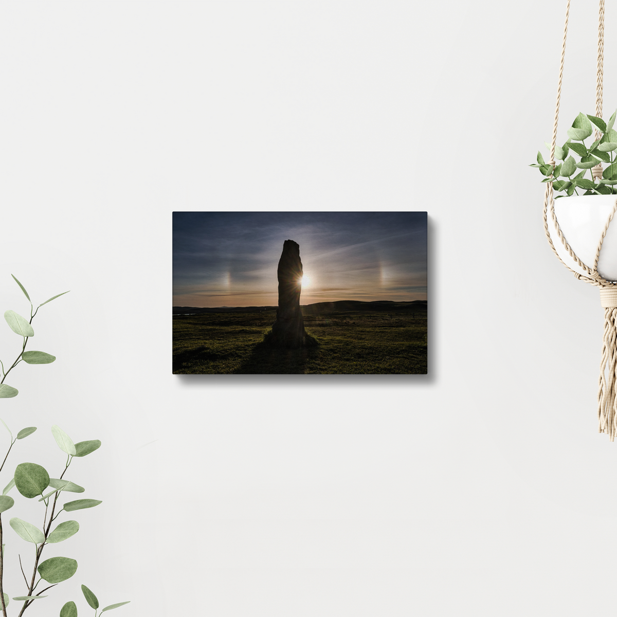 Callanish stone, Sun halo and Sundogs - Canvas print