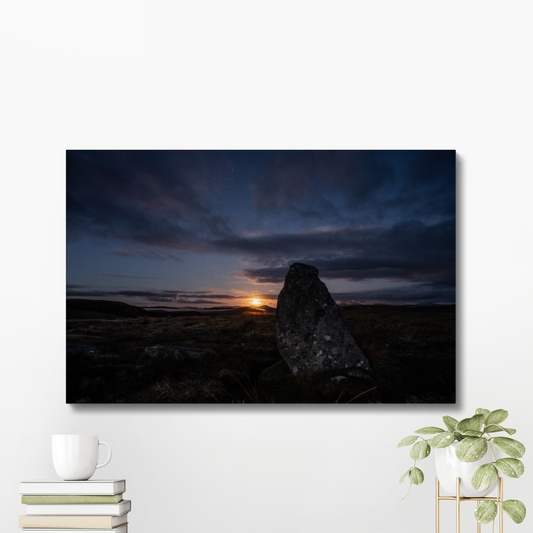 New Lunar cycle moonrise from Cnoc Fhillibhir Bheag / Callanish III - Canvas print